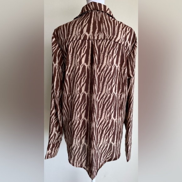 MIAMI ANIMAL PRINT BUTTON FRONT LONG SLEEVE BLOUSE SZ M - Picture 7 of 10